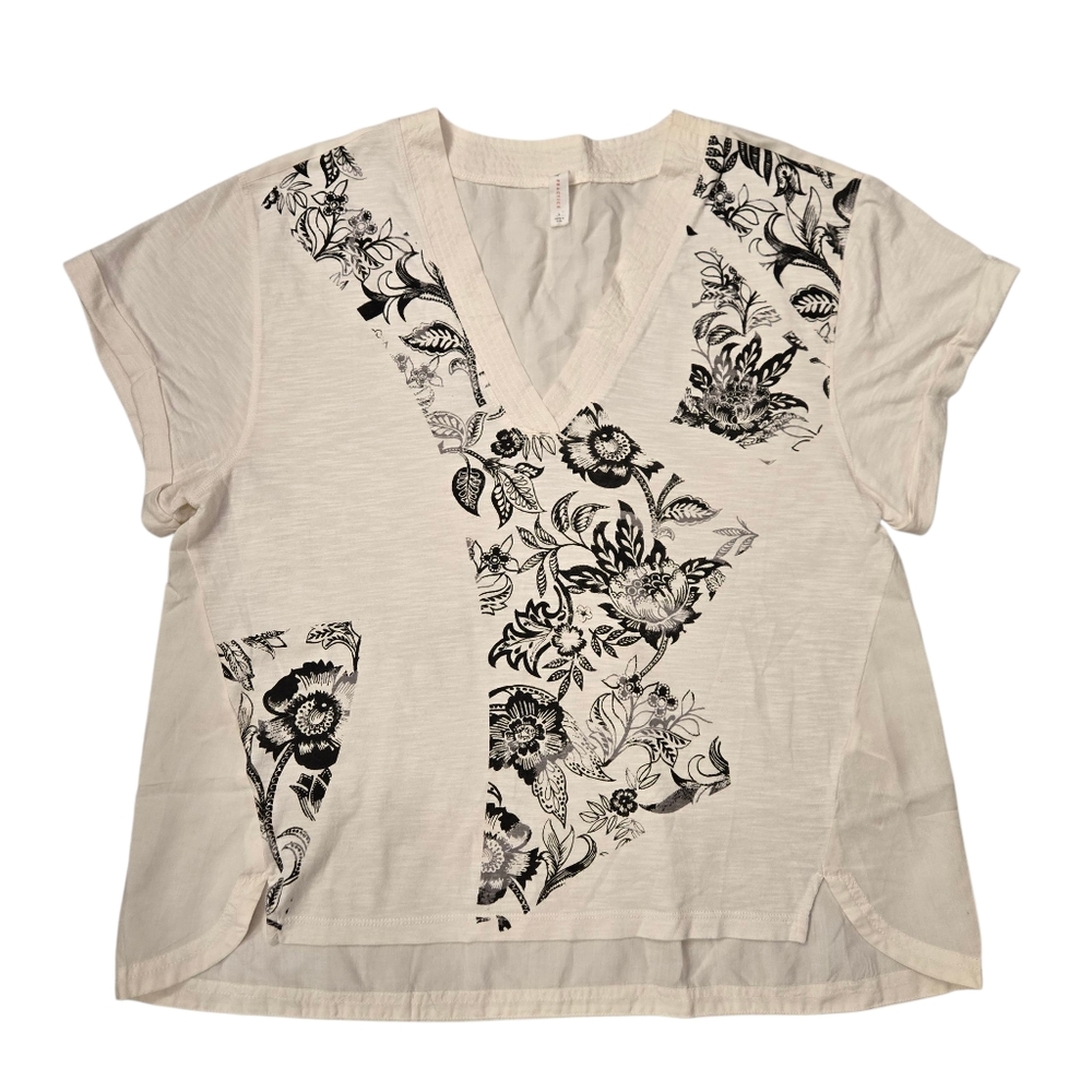 Daily Practice by Anthropologie V-Neck Short Sleeve Cream and Black Top - Picture 4 of 5